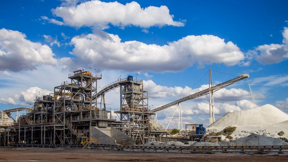 KOMIR fortalece presencia en industria del litio con adquisición estratégica en Australia