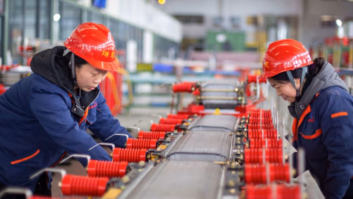 La actividad manufacturera de China cae por cuarto mes consecutivo