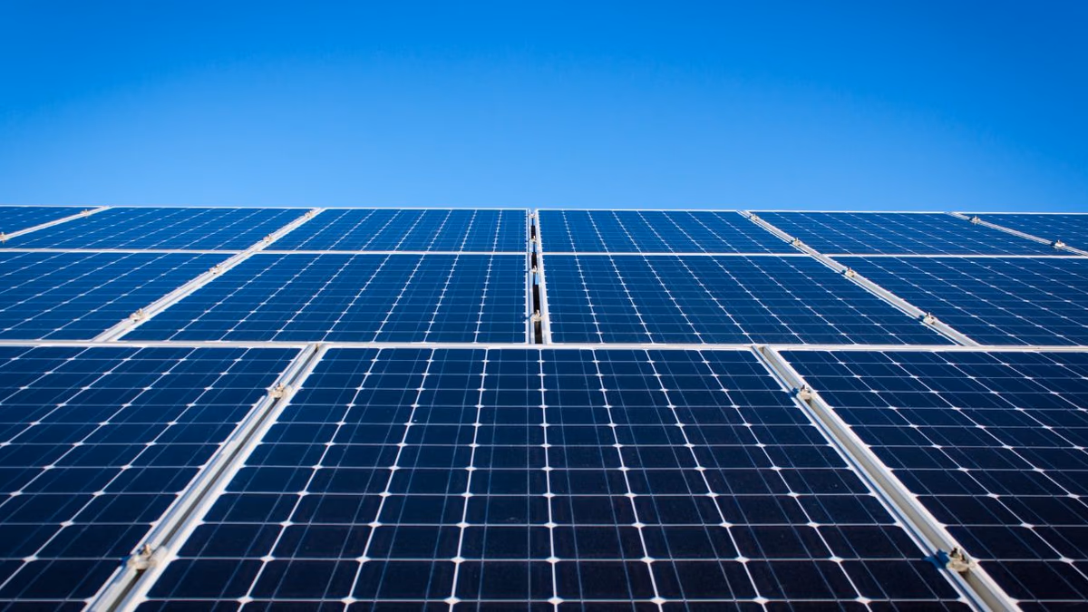 La demanda mundial de energía solar seguirá creciendo de forma explosiva en 2023