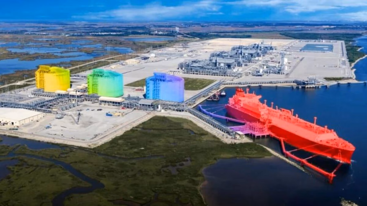 La hoja de ruta de transición energética de TotalEnergies es criticada debido a los vínculos con el petróleo, el gas y el GNL