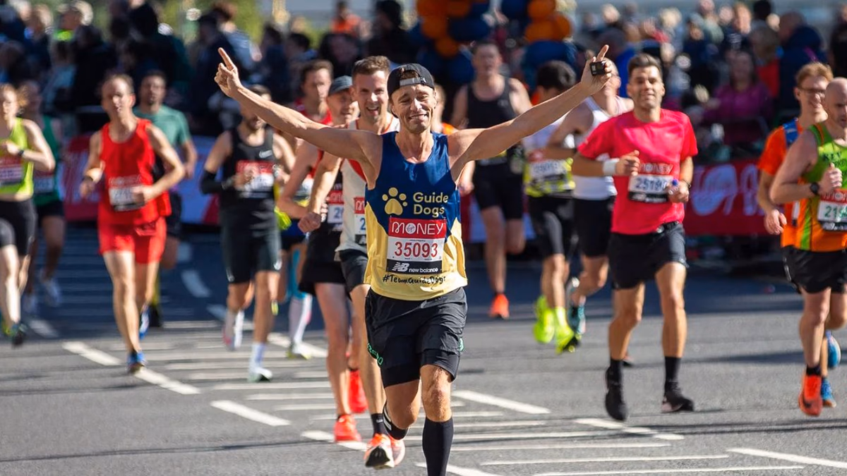 La Maratón de Santiago 2024 reúne a más de 30.000 corredores en la ciudad