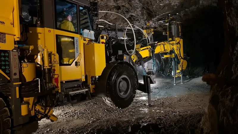 La nueva apuesta de Epiroc y Master Builders que busca mover el soporte químico en minería subterránea