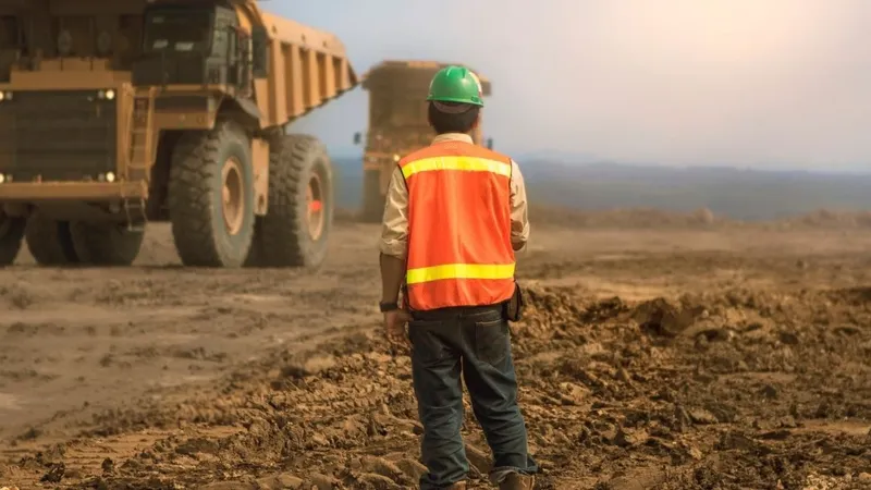 La tercerización en la minería chilena supera el 50% de la fuerza laboral
