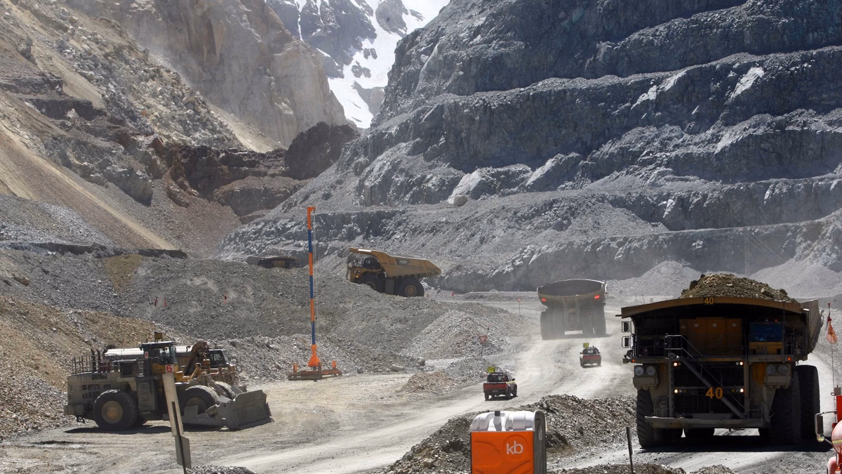 La última ofensiva de Anglo American para revivir a Los Bronces Integrado: minera acude al Comité de Ministros