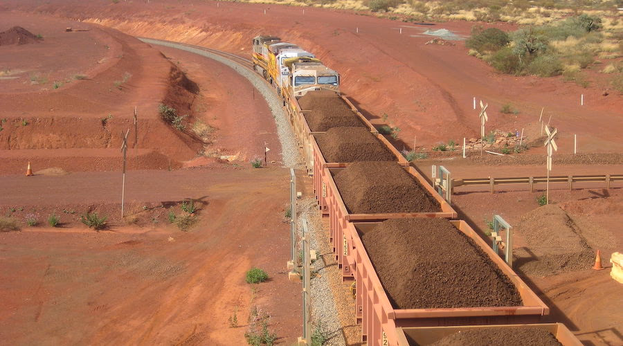 Las importaciones de mineral de hierro de China en noviembre suben a 98,85 millones de toneladas, un 4% más intermensual