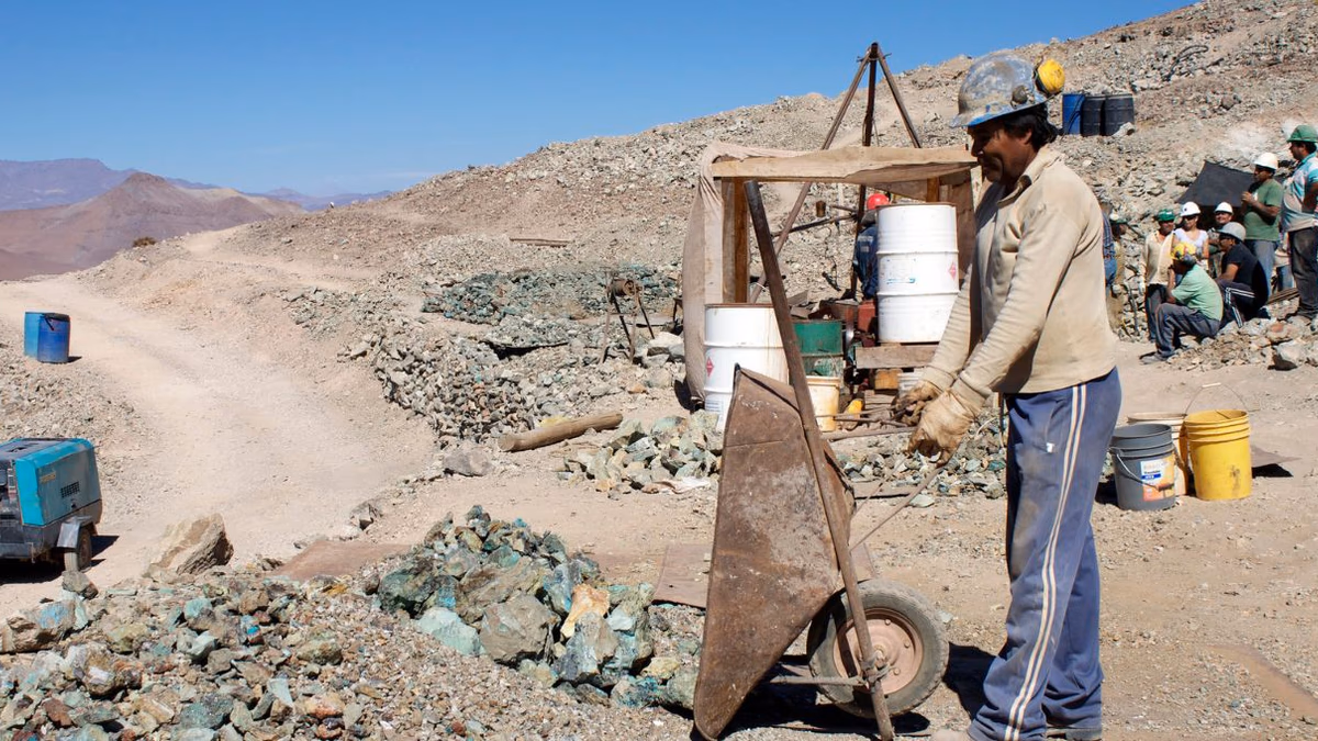 Las Ventajas para Pequeños Mineros con la Rebaja en la Patente de Explotación