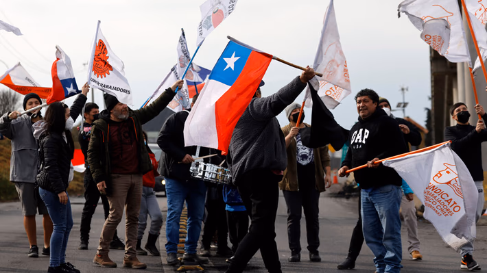 Líder de trabajadores afirma que paro iniciará «los próximos días» y pide «sincerar» que «se quiere privatizar Codelco»
