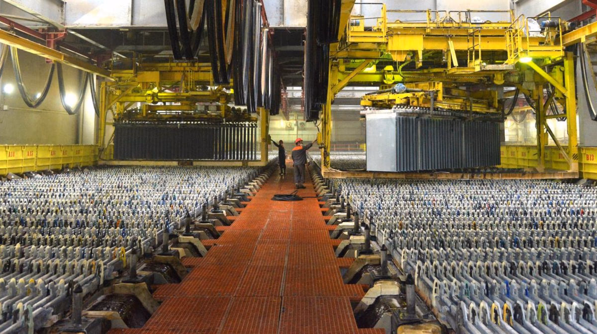 LME bloquea nuevo metal de UMMC de Rusia después de las sanciones del Reino Unido