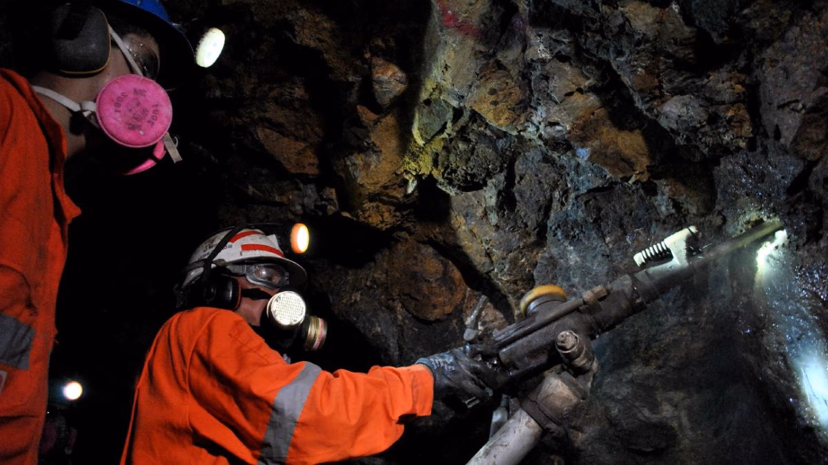 Los mineros de carbón australianos enfrentan desafíos en 2024: ¿expandir o arriesgarse?