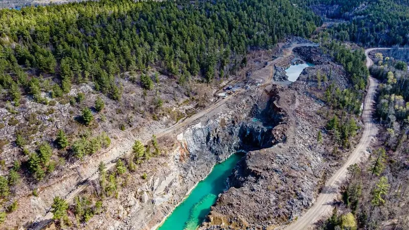 Magna Mining Inc. sigue intersectando vetas portadoras de cobre y metales preciosos en múltiples pozos de perforación en la mina Levack