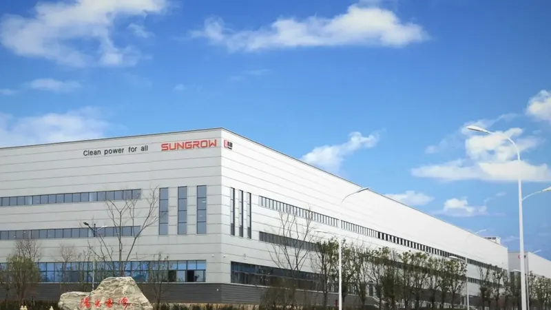 Magnate chino revoluciona energía renovable y lanza millonaria OPI en Hong Kong