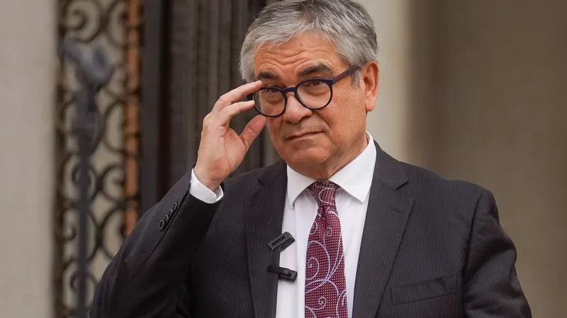 Mario Marcel defiende medidas fiscales de Boric y critica herencia económica compleja