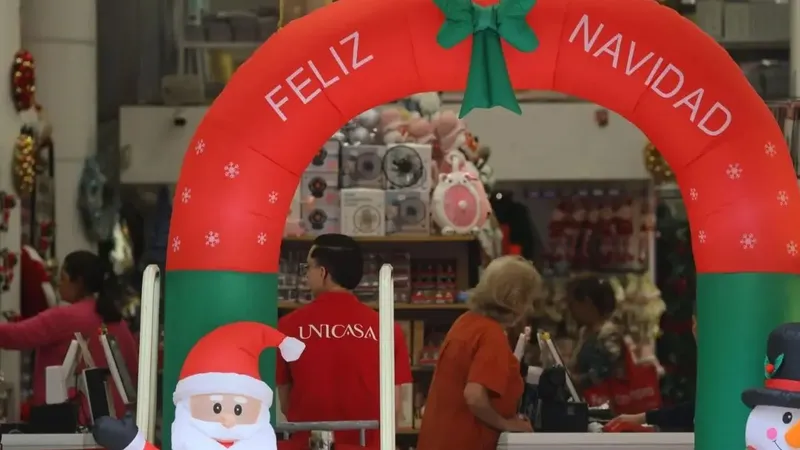 Más de 1.300 empleos temporales disponibles para Navidad en sectores clave Chile