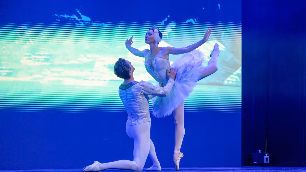Más de 9 mil personas han disfrutado “El Lago de los Cisnes” del Ballet Ruso de San Petersburgo