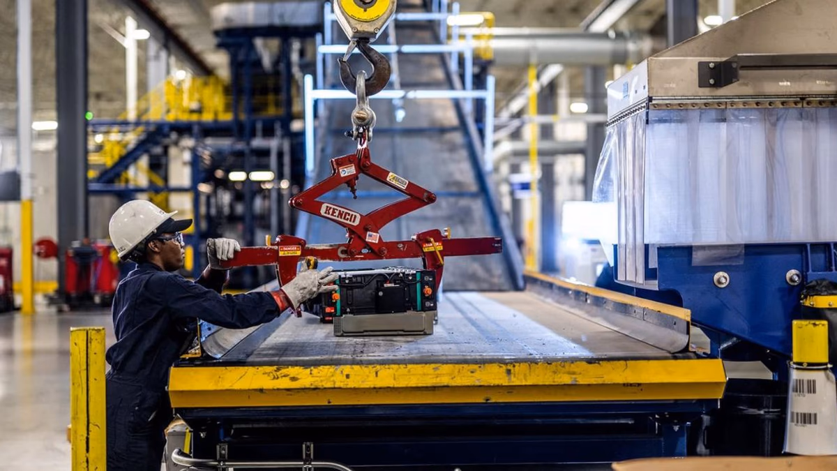 «Masa Negra»: El Futuro Oscuro y Polvoriento de la Industria de los Vehículos Eléctricos