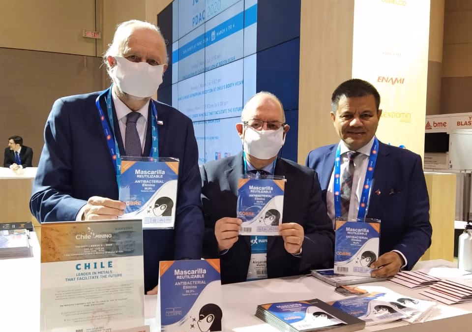 Mascarilla de cobre: el atractivo emprendimiento exhibido por el ministro Prokurica en Canadá