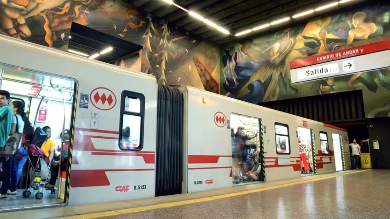 Metro de Santiago abrirá a las 06:00: el ajuste clave para movilizar a más de 35 mil corredores en la Maratón 2026