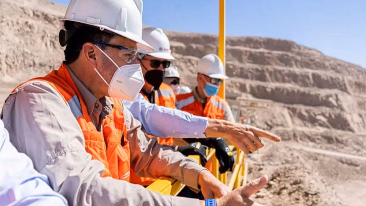 Mina Sierra Gorda Abre Postulaciones: Vacantes Disponibles y Cómo Postular