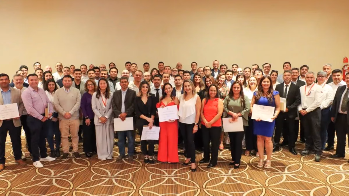 Minera Candelaria: Diploma en Gestión y Liderazgo para Supervisores.