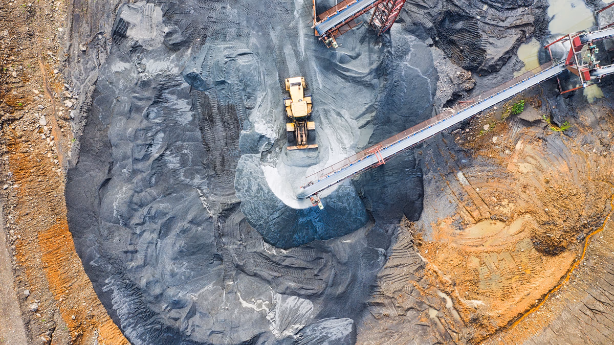 Minera peruana compró depósito de tierras raras en Chile por US$ 56 millones a fondo ligado a LarrainVial