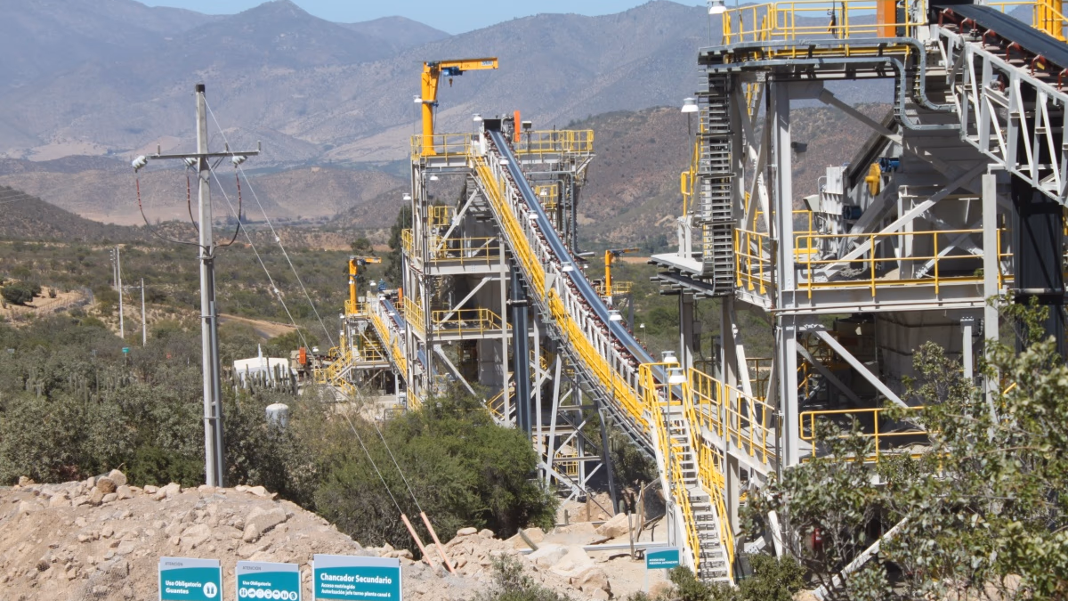 Minera Tres Valles logra aprobar la reestructuración de sus pasivos con el apoyo mayoritario de sus acreedores