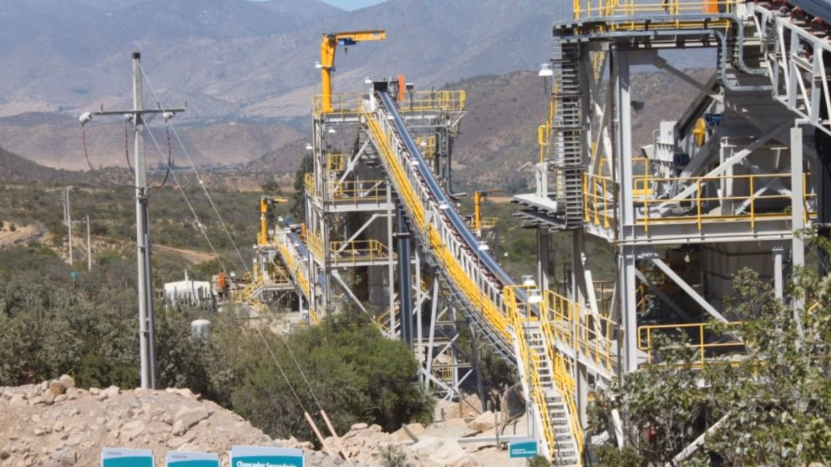 Minera Tres Valles sale de la quiebra con inversión británica