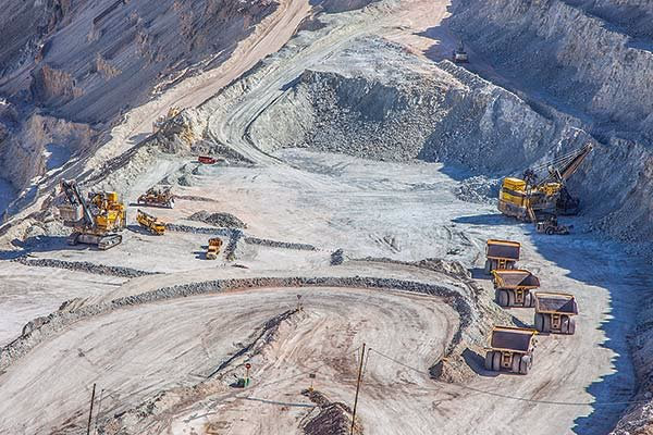 Minería Presidente Piñera designa a Pedro Pablo Errázuriz y Patricia Núñez como nuevos directores de Codelco