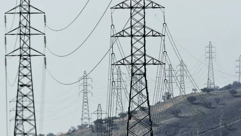 Ministerio de Energía detecta inconsistencias en datos de empresas de transmisión eléctrica