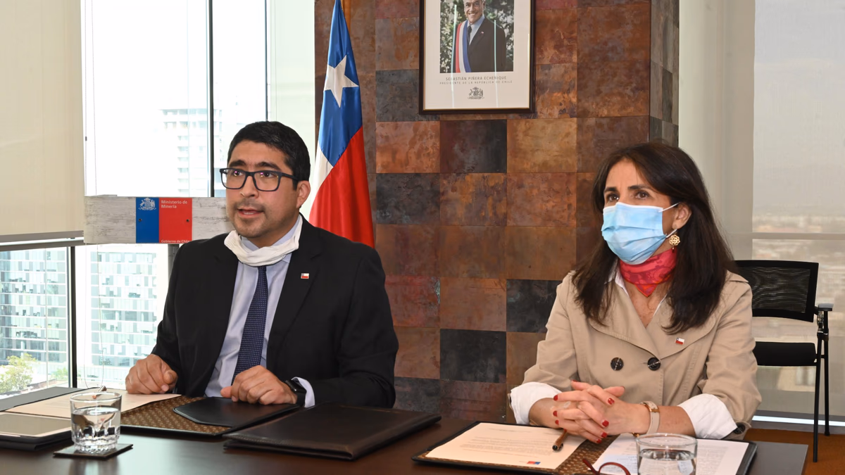 Ministerio de Minería firma compromiso de implementación de la Norma Chilena 3262