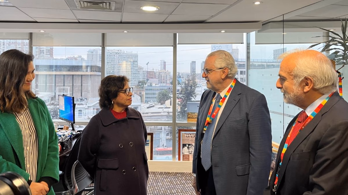 Ministra de Minería, Aurora Williams, visitó al nuevo presidente ejecutivo de Codelco