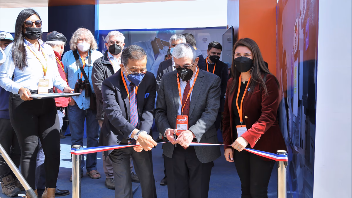 Ministra de Minería y autoridades destacan aporte de la UA durante inauguración de Exponor