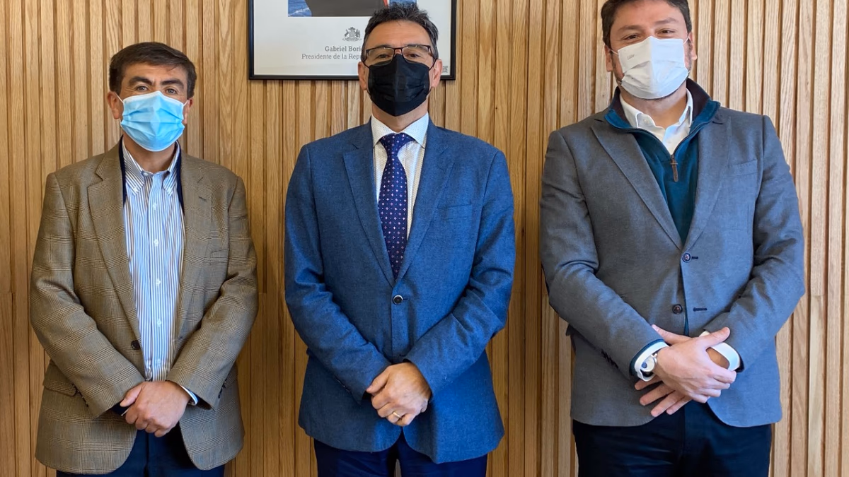 Ministro de Ciencia, Flavio Salazar, se interioriza en los focos estratégicos de innovación abierta de Codelco