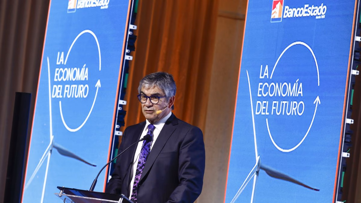 Ministro de Hacienda resalta que inflación anual alcanza su menor nivel en 20 meses