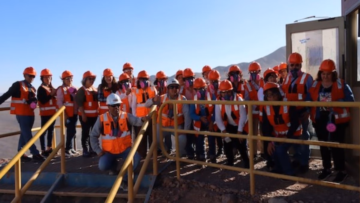 Ministro Hales Avanza en Diálogo Comunitario y Proyectos Medioambientales en Calama