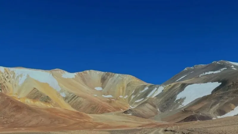 Mogotes Metals emite 324.396 acciones para consolidar proyecto en Atacama
