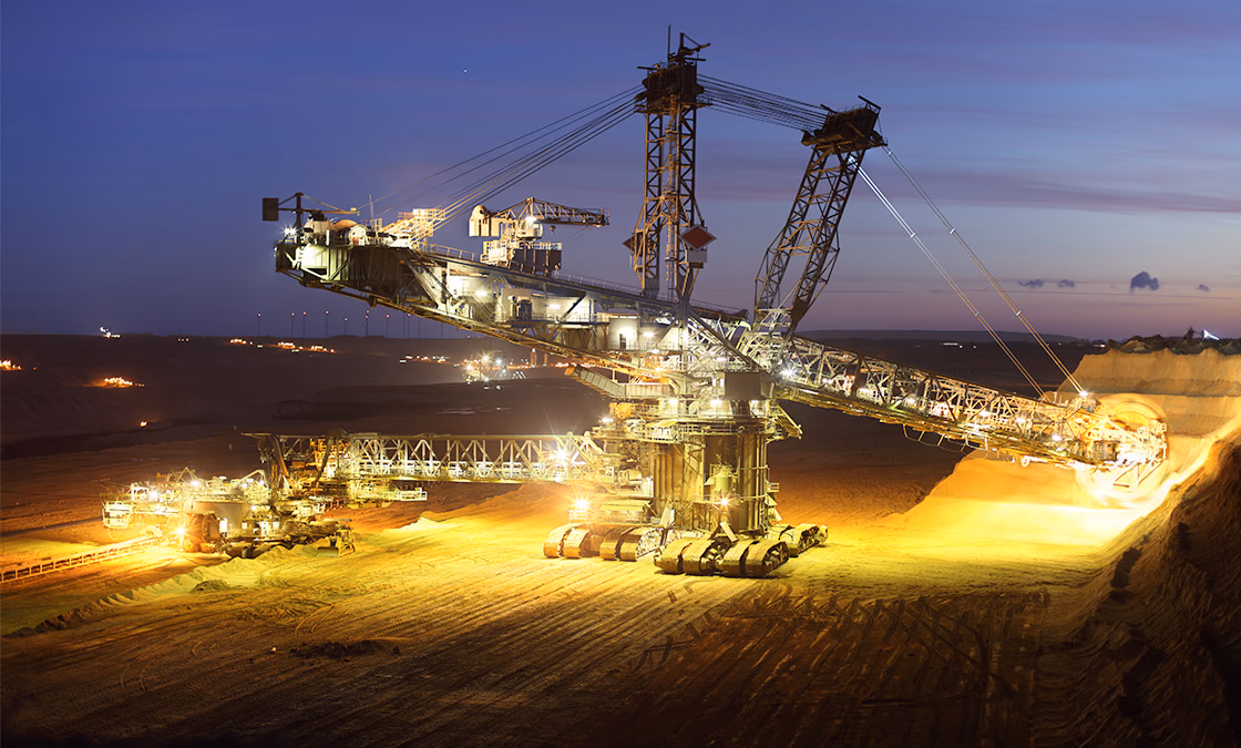 Navegando por los retos de la minería en el camino hacia el futuro de los EVs o Vehículos Eléctricos en Estados Unidos