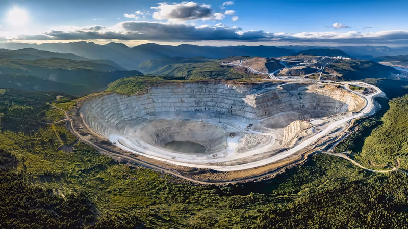Newmont recibe aprobación para el proyecto Red Chris Block Cave