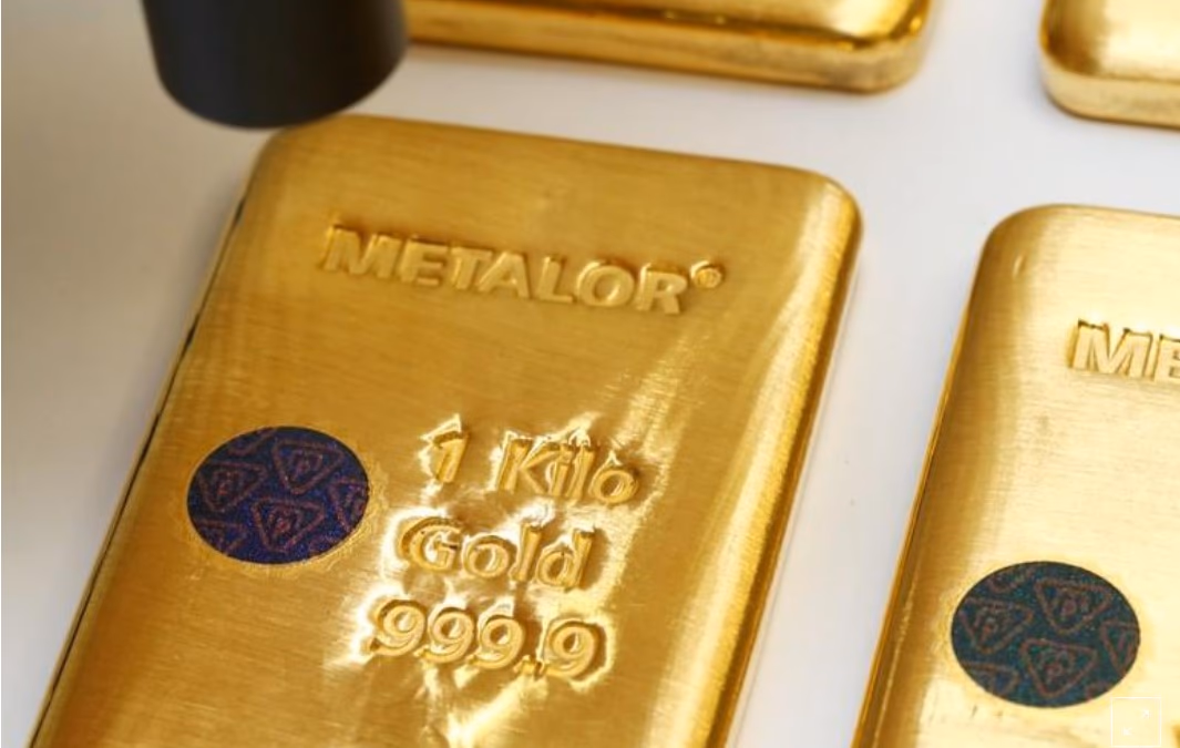 Níquel se hunde a mínimo de cinco meses por aumento de inventarios, cobre sube