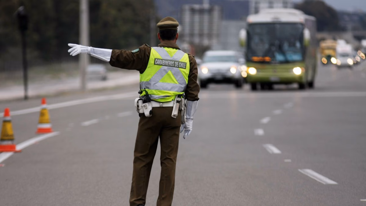 Nueva Restricción Vehicular en Santiago: Fechas, Horarios y Vehículos Afectados para Reducir Contaminación 2025