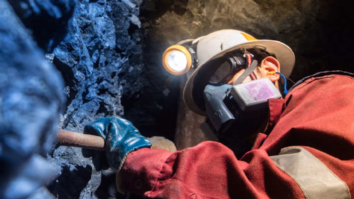 Nueve muertos en la mina Poderosa de Perú tras el ataque de hombres armados