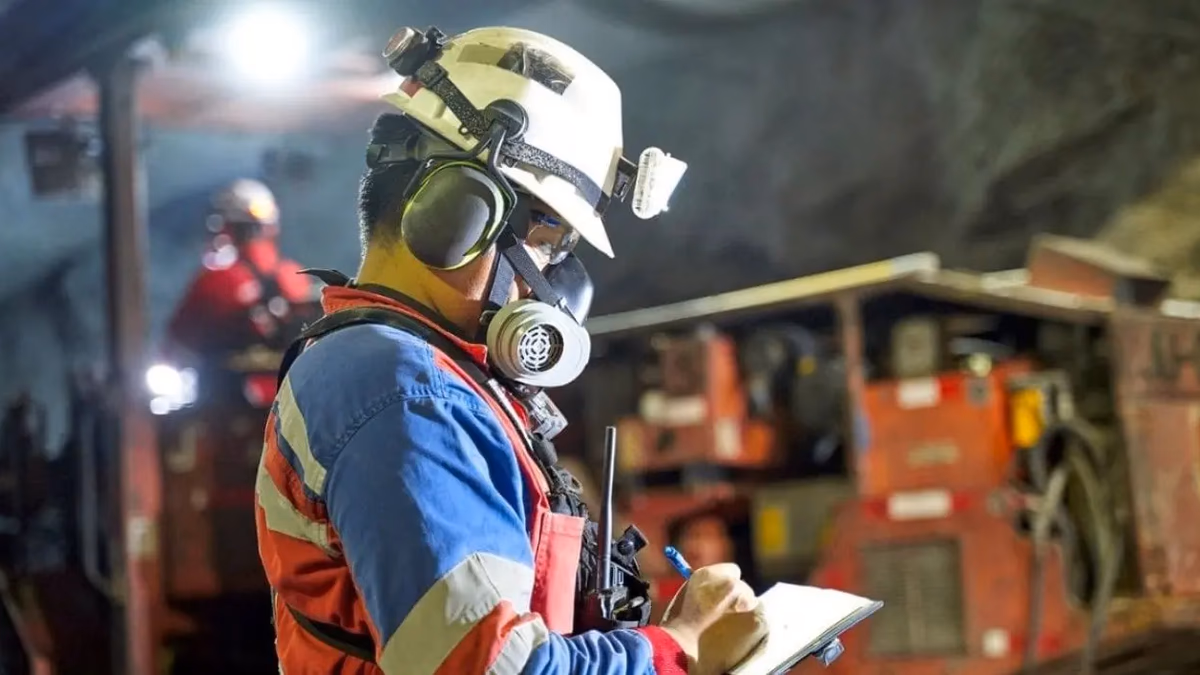 BHP busca operadores: cargos mineros activos en Escondida
