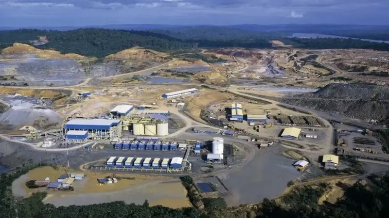 Omai Gold Mines Corp. intersectan 7,74 g/t UA a 13,5 m y 6,30 g/t UA a 9,8 m en Wenot y comienza el Objetivo de Exploración de Perforación
