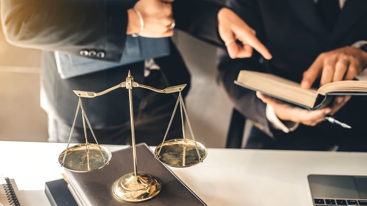 Oportunidades Laborales para Abogados en el Sector Público: Sueldos de Hasta $2,2 Millones y Cómo Postular