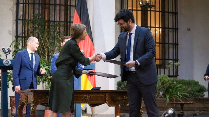 Para estrechar lazos en materia minera y medioambiental: Chile y Alemania sellan acuerdo de cooperación ante crisis climática