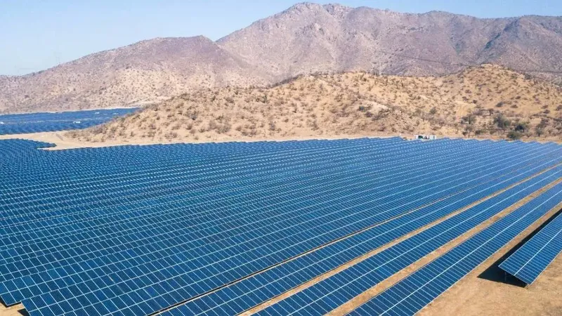 Parque Eólico Wayra: US$ 623,9 millones y la “carta” híbrida que Antofagasta acaba de poner sobre la mesa