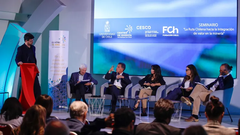 Patricio Meller abre debate sobre el futuro de la minería y analiza desde el estancamiento de la producción a la “amenaza china”