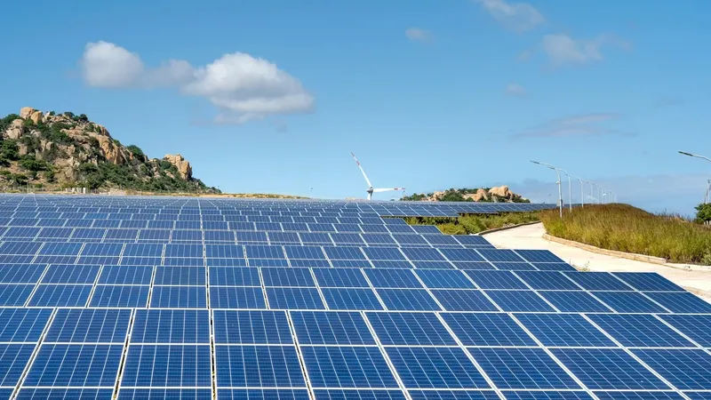China inaugura la mayor fábrica de paneles solares de perovskita del mundo
