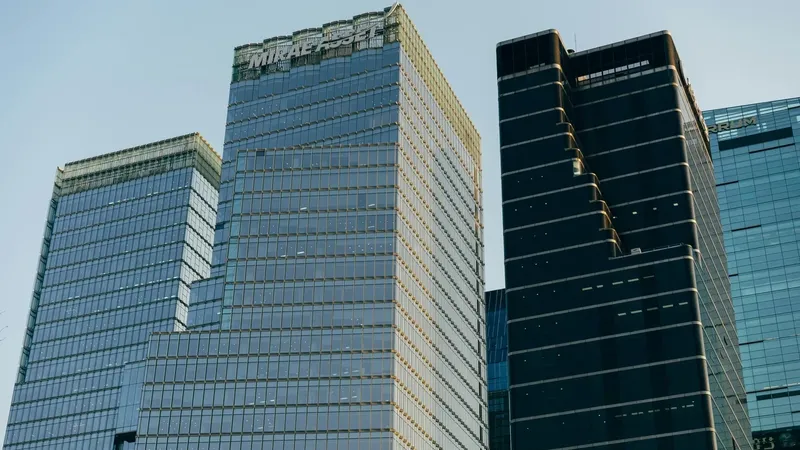 J.P. Morgan califica como "propuesta incierta" el Plan de Reconstrucción Nacional de Chile