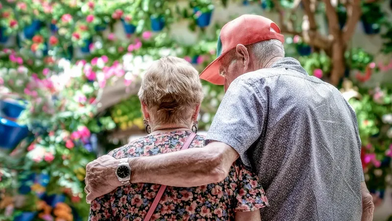 Bonos para pensionados en Chile: Beneficios disponibles en mayo de 2026
