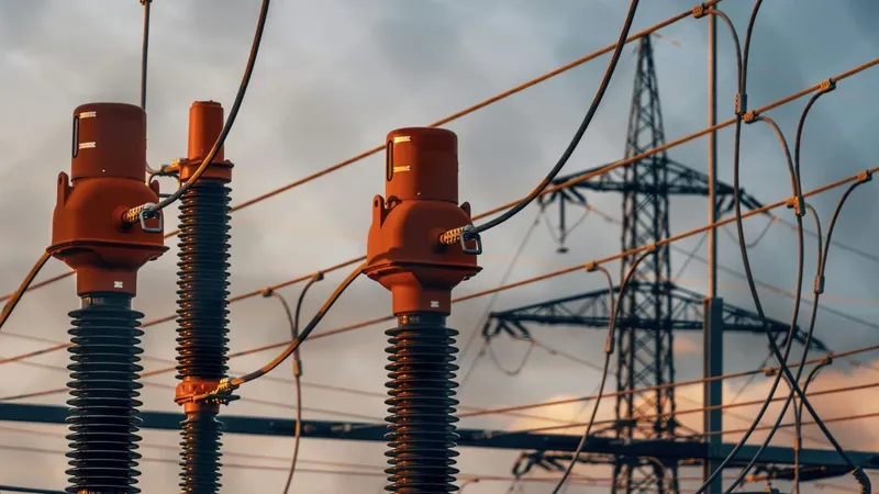 Piden acelerar plan de inversiones en transmisión eléctrica en Ñuble